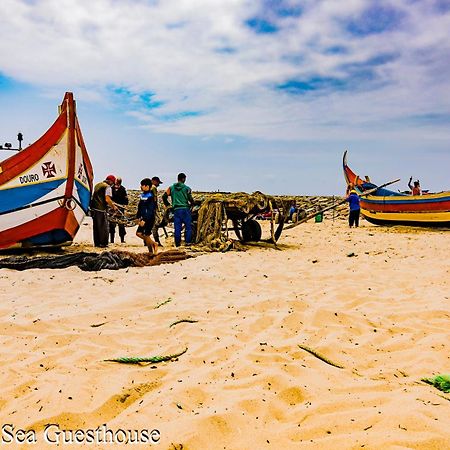 Beach & Sea Guesthouse เอสปีโญ ภายนอก รูปภาพ