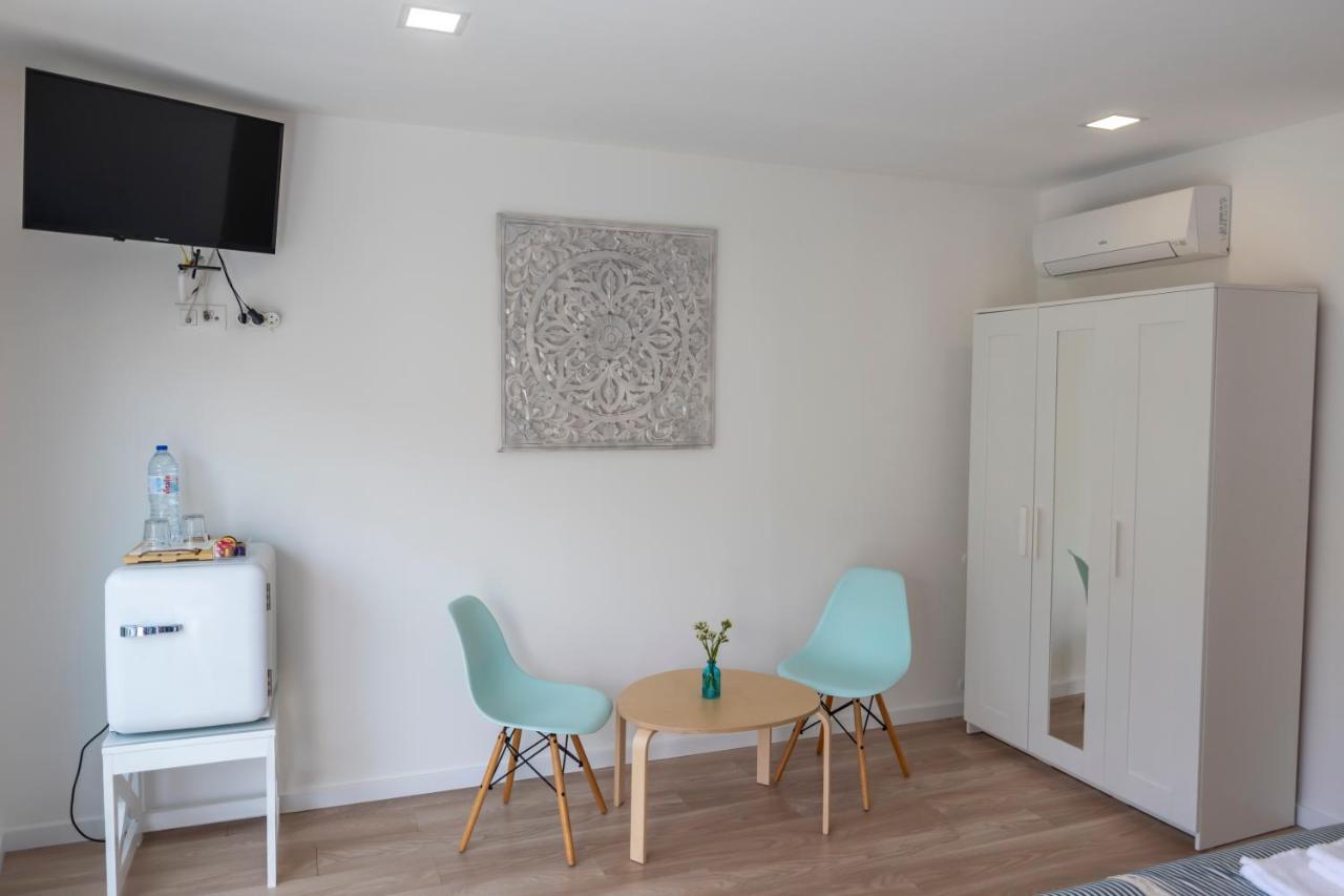 Beach & Sea Guesthouse เอสปีโญ ภายนอก รูปภาพ