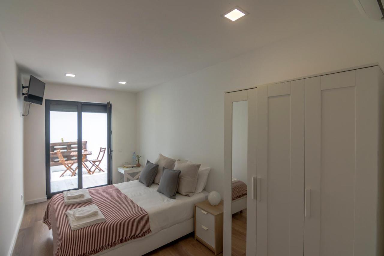 Beach & Sea Guesthouse เอสปีโญ ภายนอก รูปภาพ