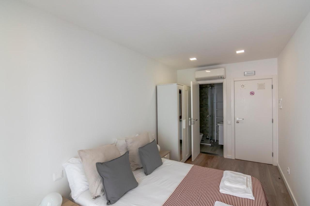 Beach & Sea Guesthouse เอสปีโญ ภายนอก รูปภาพ